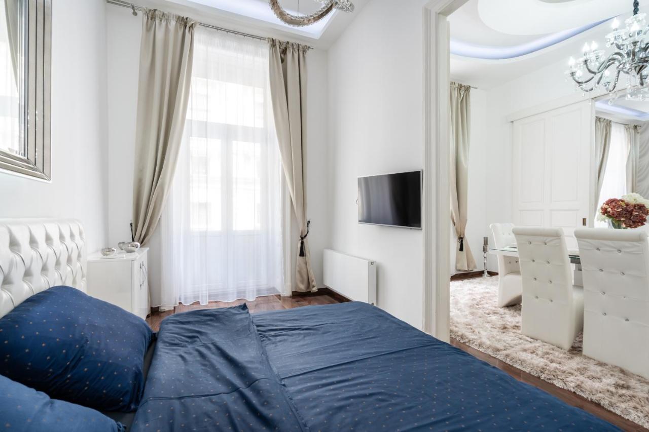 Opera Balkony Luxury With Free Parking Apartament *