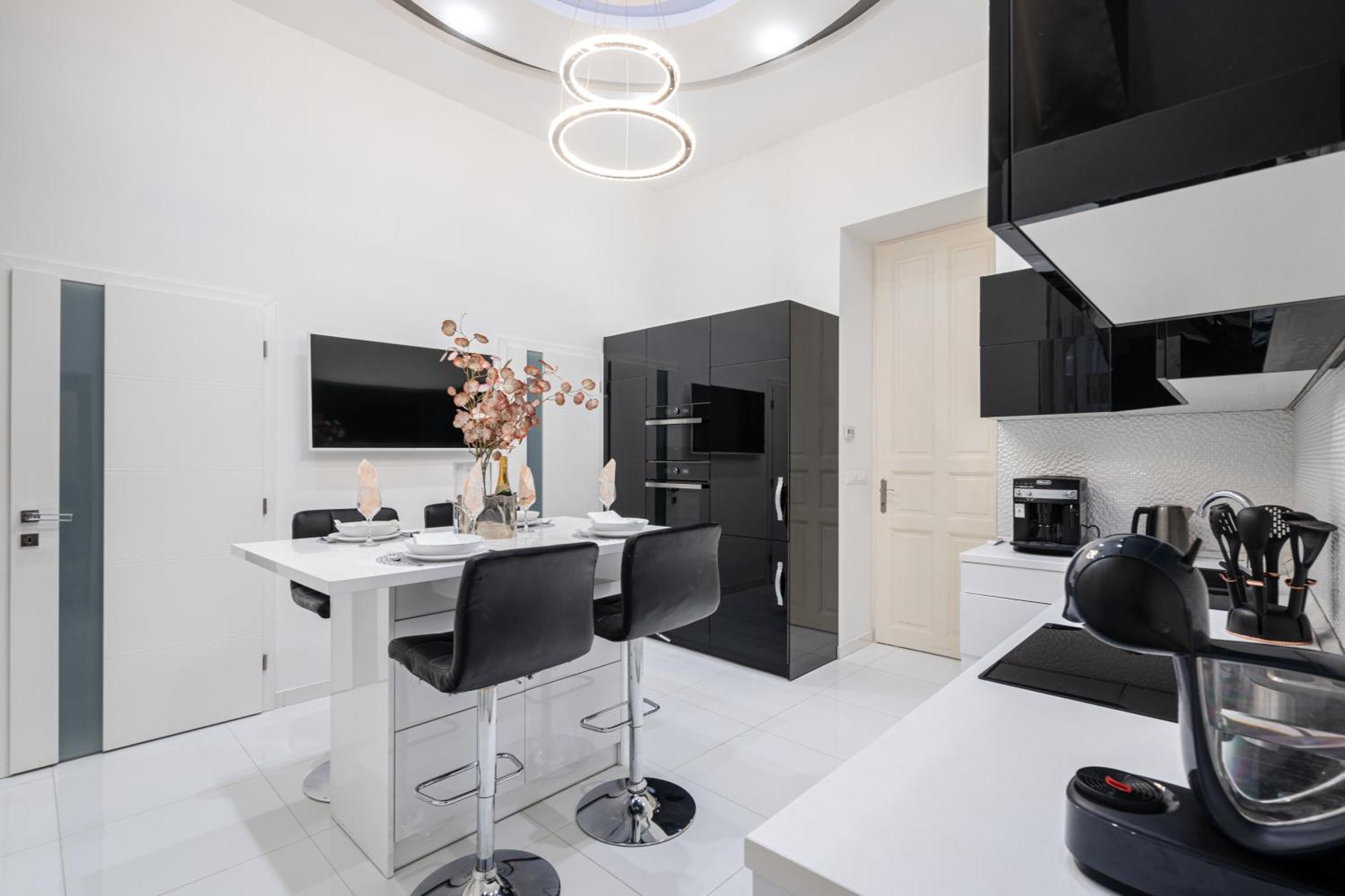 Opera Balkony Luxury With Free Parking Budapesta